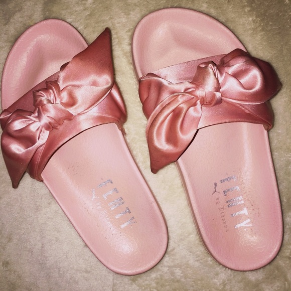 pink fenty bow slides